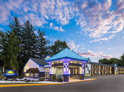 Days Inn & Suites by Wyndham Albany