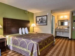 Super 8 by Wyndham Bangor