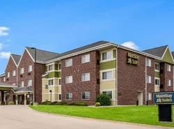 MainStay Suites Cedar Rapids North - Marion