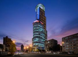 Novotel Atlantis Shanghai - Breakfast in the clouds with river view in the revolving restaurant & 24hours free self-laundry Accommodation Arizona