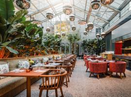 sly Berlin Accommodation Arizona