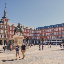 Plaza Mayor, Madrid Accommodation Arizona