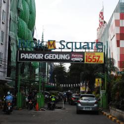 Blok M Square, Jakarta Accommodation Arizona