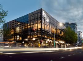 LyLo Auckland Hotel Accommodation Arizona