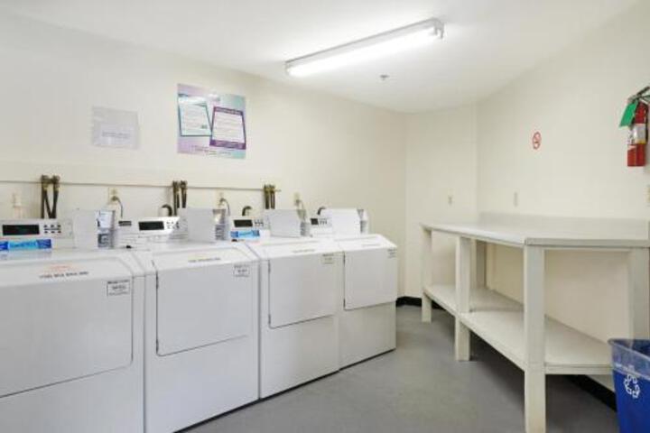 1 Bed 1 Bath Vacation Home In Newry - thumb 3