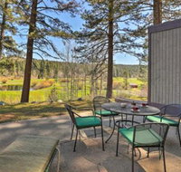 Quiet Home with Graeagle Meadows Golf Course View - Accommodation Arizona