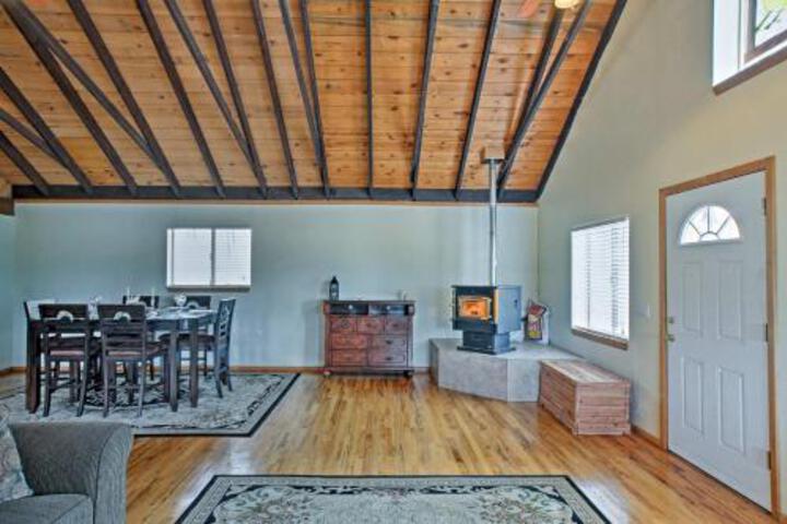 Alpine Cabin On 3 Acres W / Mtn View Steps To Lake - thumb 1