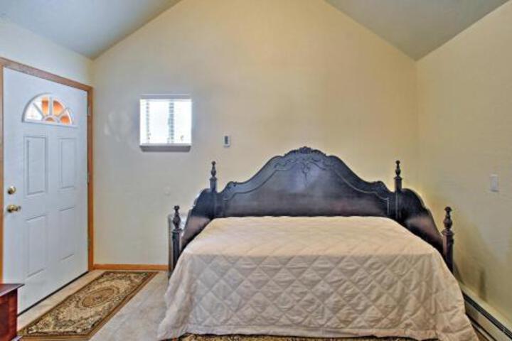 Alpine Cabin On 3 Acres W / Mtn View Steps To Lake - thumb 5