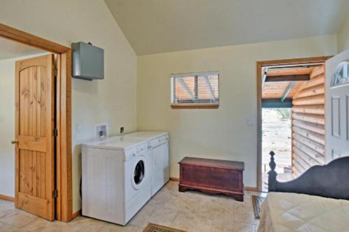 Alpine Cabin On 3 Acres W / Mtn View Steps To Lake - thumb 6