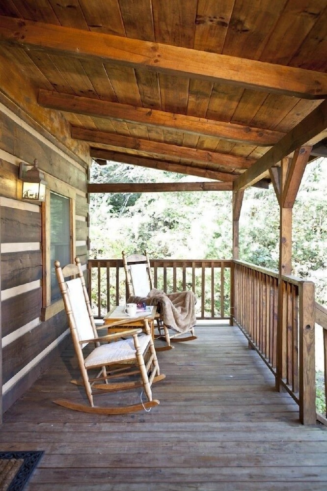 Leave The Stress Behind!- Private Hot Tub, Pet And Motorcycle Friendly, Let Peace And Nature Surround You! 2 Bedroom Home - thumb 6