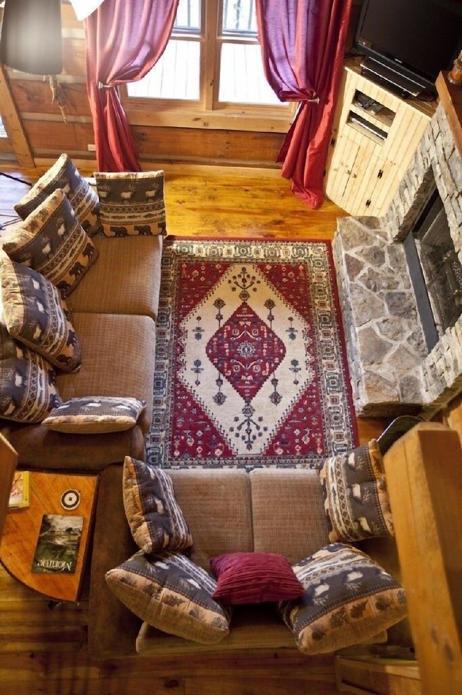 Leave The Stress Behind!- Private Hot Tub, Pet And Motorcycle Friendly, Let Peace And Nature Surround You! 2 Bedroom Home - thumb 3