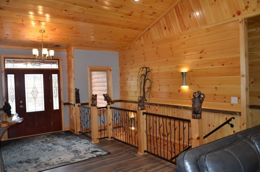 Nature Lovers Dream! Steps From Fishing Plus 140 Acres Of Hiking! 4 Bedroom Home - thumb 6