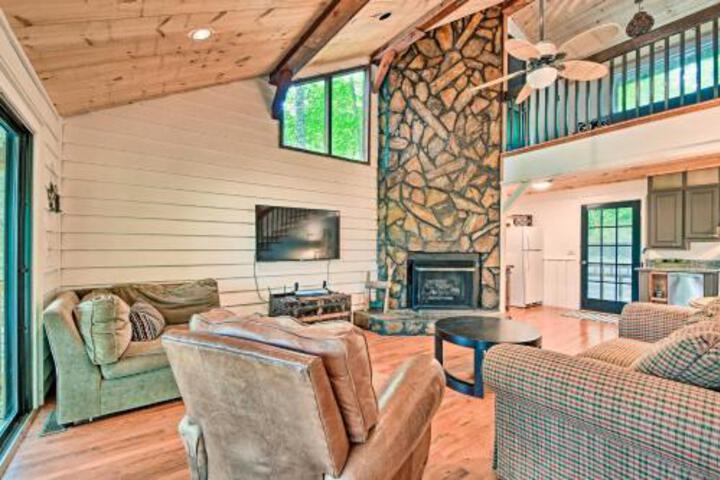 Blue Ridge Lake Cabin W / Boat Dock & Hot Tub! - thumb 2