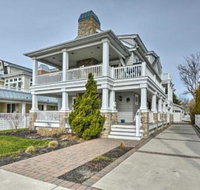 Grand Avalon Beach House 2 Blocks to Water - Accommodation Arizona