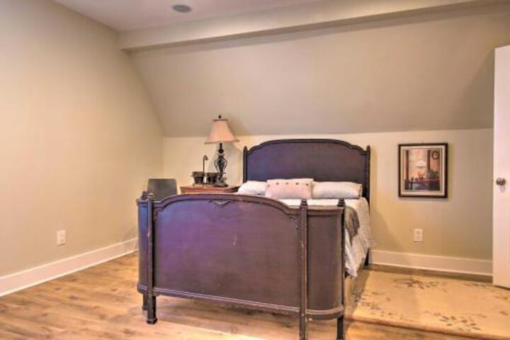 Renovated Craftsman Home 2 Mi To Downtown! - thumb 0