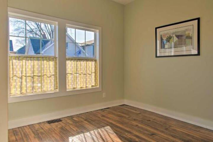 Renovated Craftsman Home 2 Mi To Downtown! - thumb 2