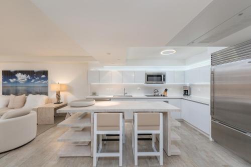 1 Bedroom Direct Ocean Front Located At 1 Hotel & Homes South Beach 944 - thumb 6