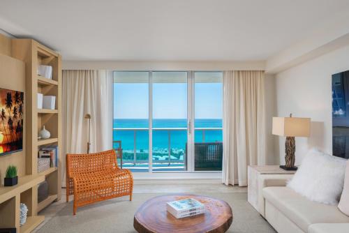 1 Bedroom Direct Ocean Front Located At 1 Hotel & Homes South Beach 944 - thumb 0