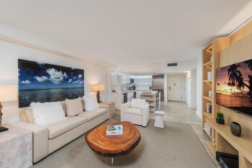1 Bedroom Direct Ocean Front Located At 1 Hotel & Homes South Beach 944 - thumb 2