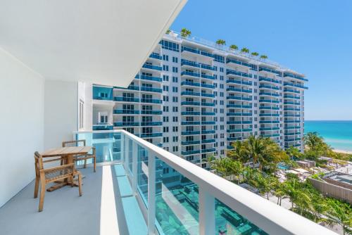 1 Bedroom Direct Ocean Front Located At 1 Hotel & Homes South Beach 944 - thumb 4
