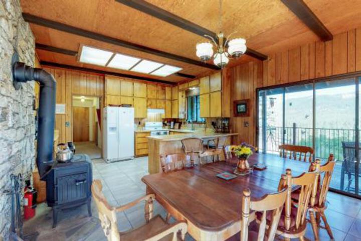 Mountain & River View Cliff House - thumb 1