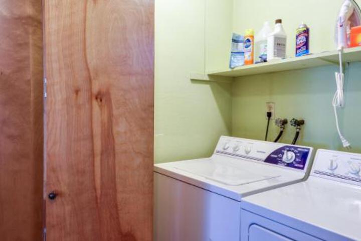 Mountain & River View Cliff House - thumb 0