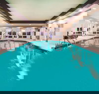 La Quinta Inn  Suites by Wyndham Russellville - Accommodation Arizona