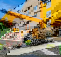 Quality Inn  Suites Abingdon - Accommodation Arizona