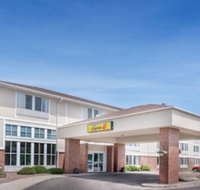 Super 8 by Wyndham Menomonie WI - Accommodation Arizona