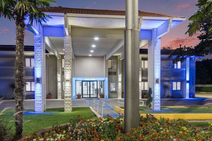 Motel 6 Addison, TX - Dallas - thumb 3