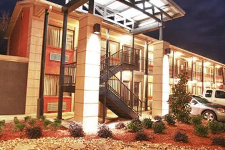 12 Oaks Hotel - thumb 3