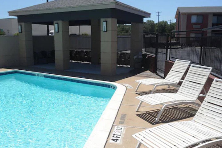 12 Oaks Hotel - thumb 5