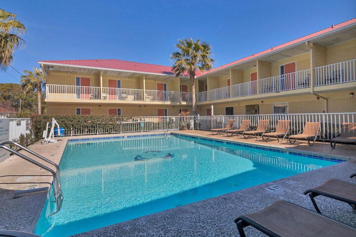 Dunes Inn & Suites - thumb 5