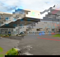 Holiday Inn Express  Suites Omaha - 120th and Maple an IHG Hotel - Accommodation Arizona