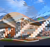 Holiday Inn Express  Suites Akron Regional Airport Area an IHG Hotel - Accommodation Arizona