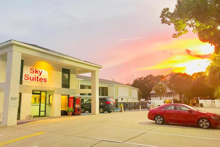 Sky Suites - thumb 2