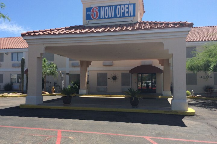 Motel 6 Apache Junction, AZ - thumb 1