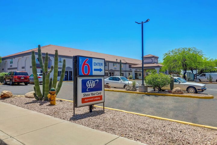 Motel 6 Apache Junction, AZ - thumb 2