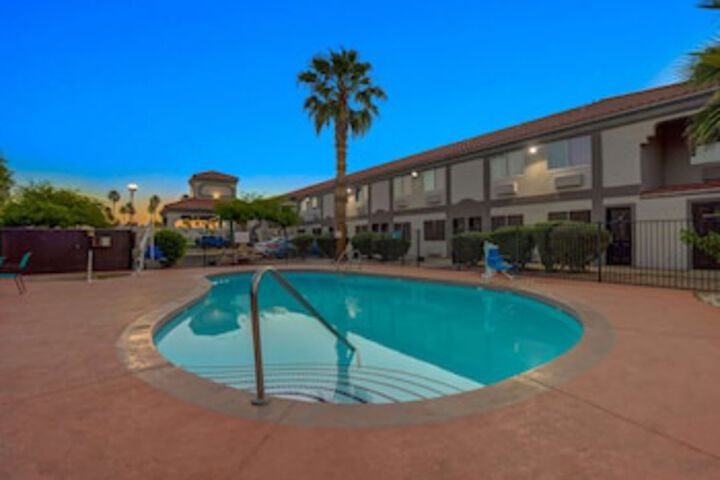 Motel 6 Apache Junction, AZ - thumb 0