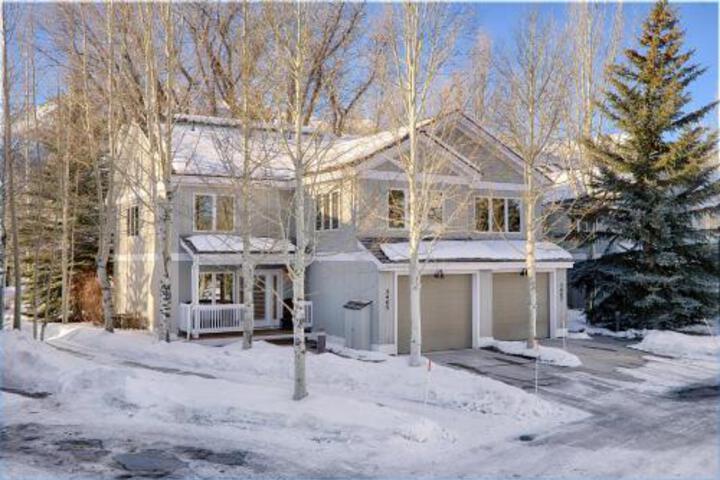 Teton Pines By Jackson Hole Resort Lodging - thumb 0