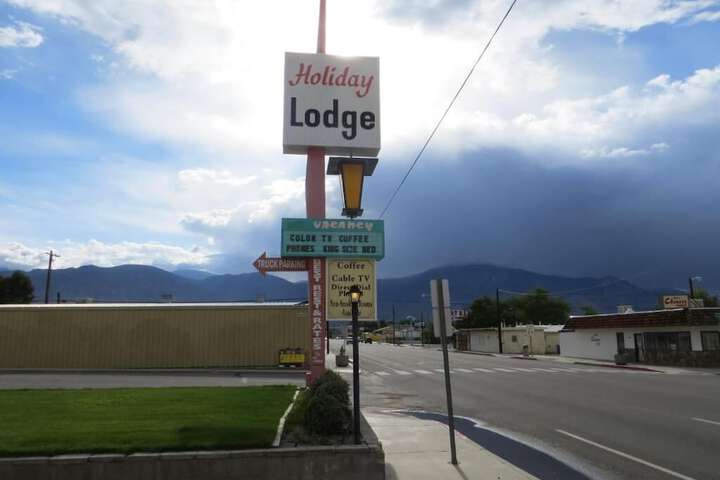 Holiday Lodge - thumb 1