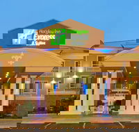 Holiday Inn Express  Suites Alexandria an IHG Hotel - Accommodation Arizona