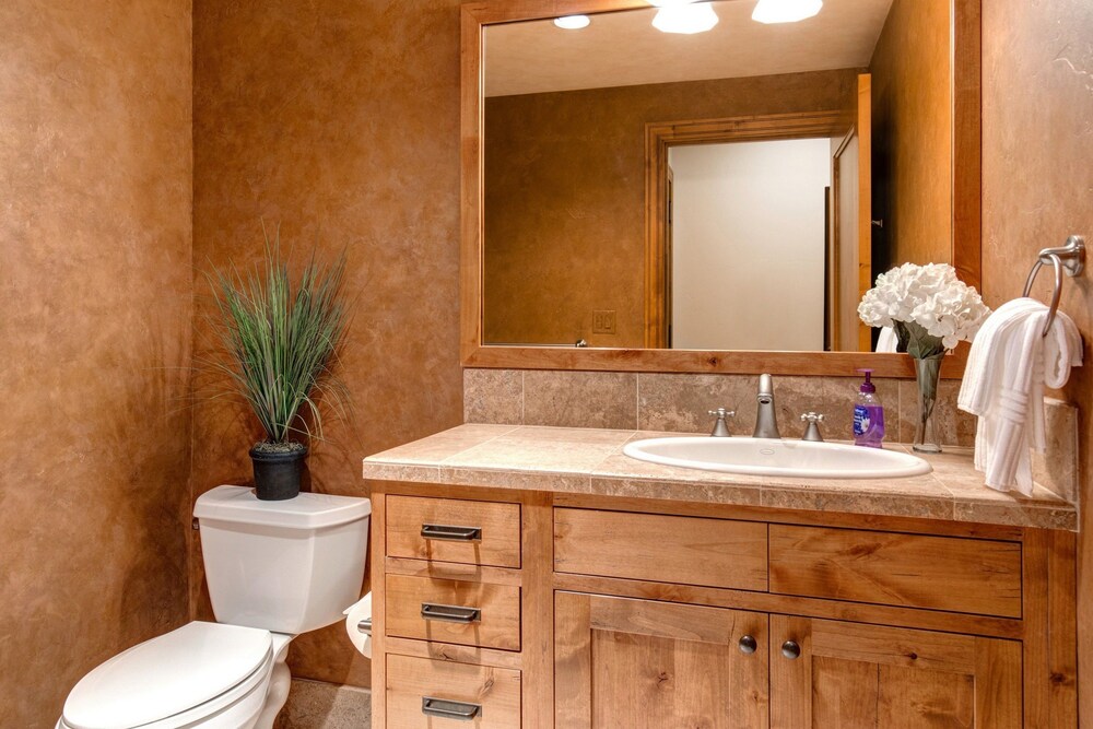 Abode On Empire Pass - thumb 3