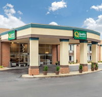 Quality Inn  Suites Apex - Holly Springs - Accommodation Arizona