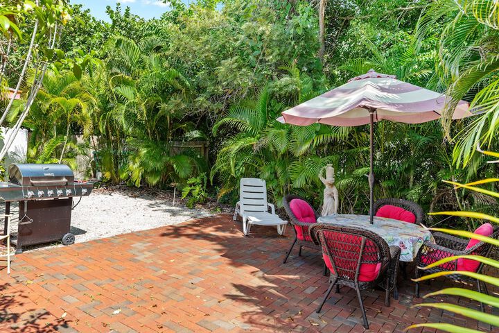 THE Palmview AND Sandpiper Inns - thumb 4