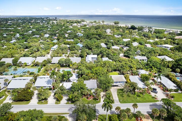 THE Palmview AND Sandpiper Inns - thumb 2