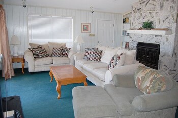 THE Hideaway - thumb 4