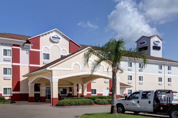 Suburban Extended Stay Hotel - thumb 6