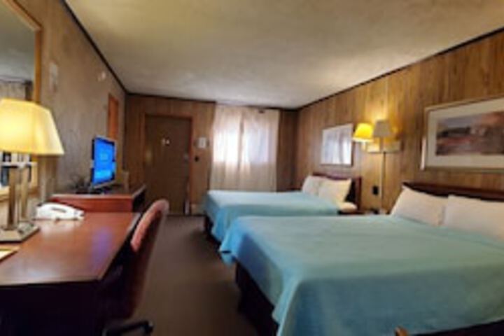 Red Ranch Motel - thumb 0