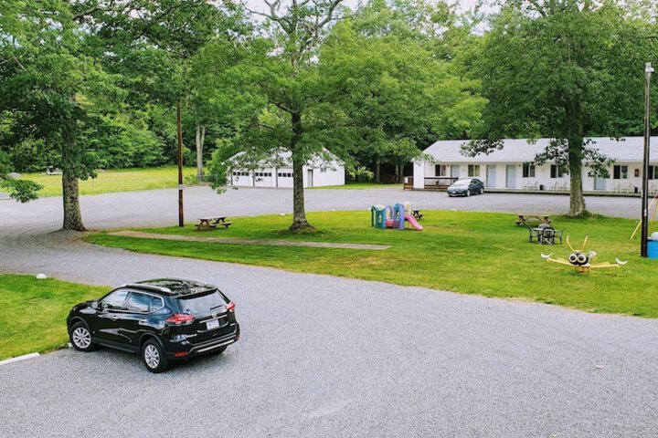 Red Ranch Motel - thumb 2